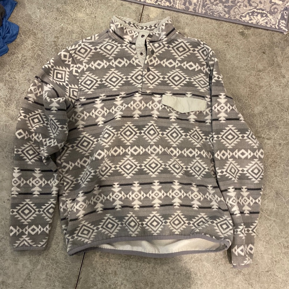 Size M Fleece Pullover